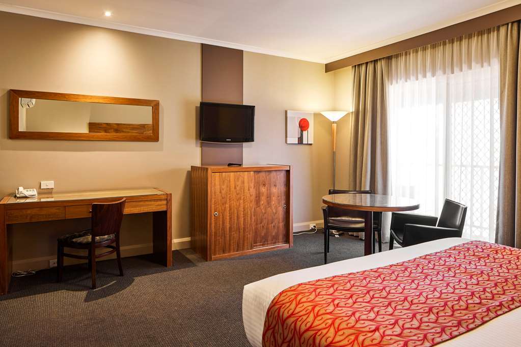 Quality Hotel Dickson Canberra Room photo